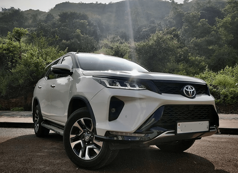 Toyota-Legender-Automatic-car-rental-in-goa1