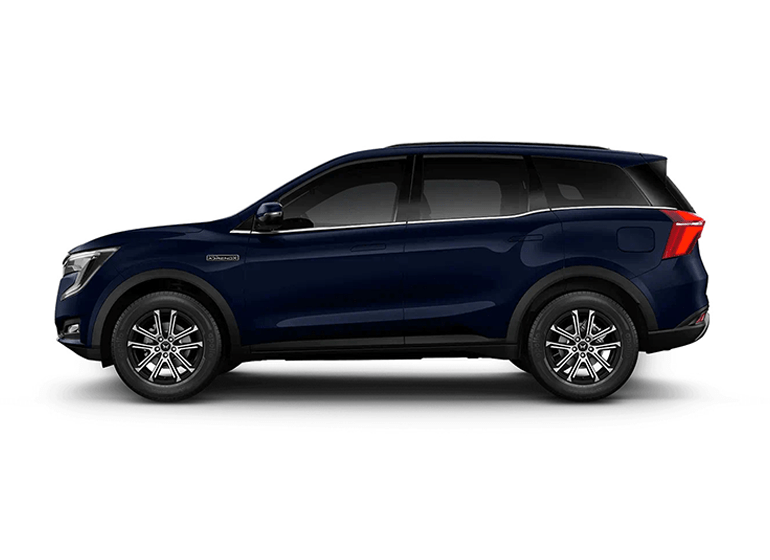 xuv-700-automatic-car-rental-goa4